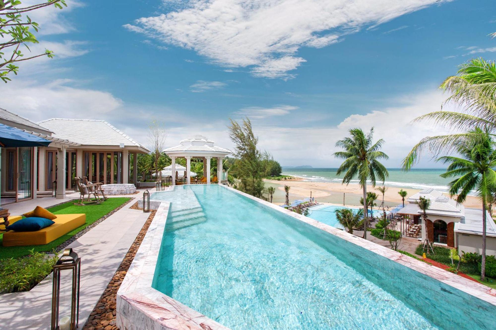 Devasom Khao Lak Beach Resort&Villas - SHA Extra Plus Exteriör bild